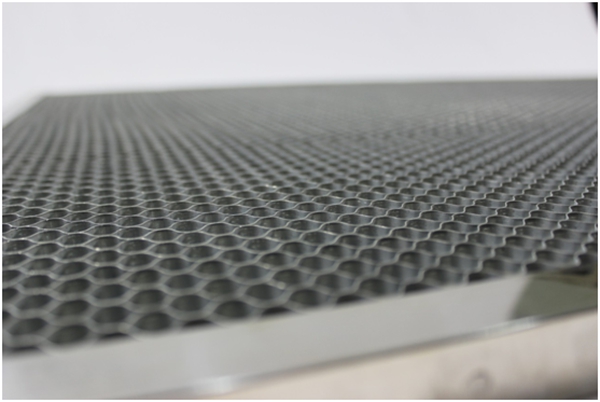 Thunder Nova-51 Integrated honey comb table